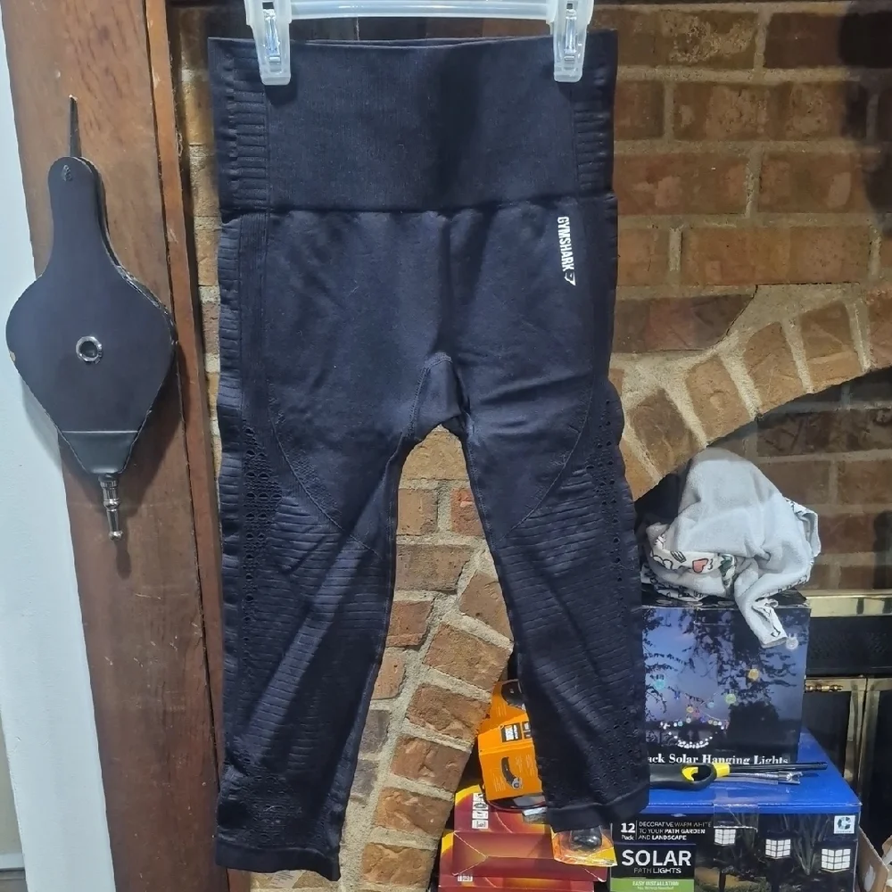 Gymshark Black Leggings - Picture 1 of 7